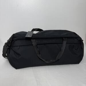 Travis Mathew Duffel Bag Gym Travel Carry On Mens Shoulder Strap NEW
